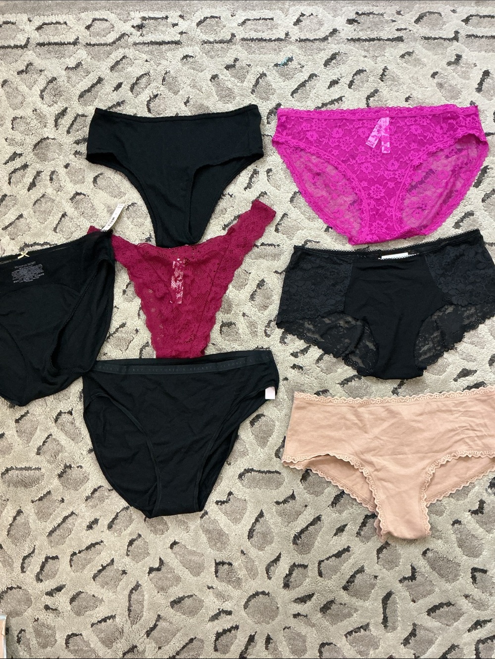 Victoria’s Secret Panties Huge Lot of 7 pair Bikini Panty Lace Size L/XL All NWT